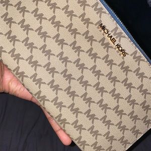 Michael Kors Wristlet Purse